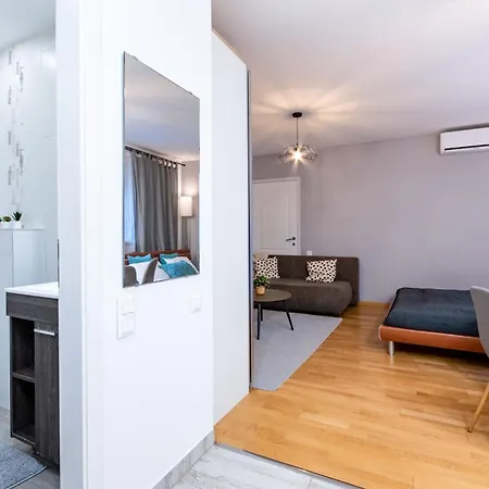 - Easy Sleep Apartment